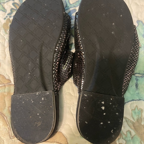 Vionic Black Sandals Double-Strap Casual Slip-On - Picture 5 of 7